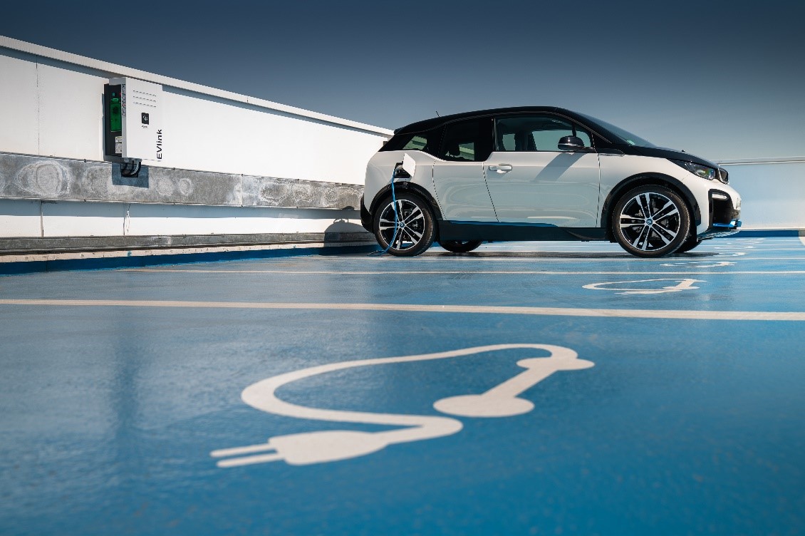 parking voiture électrique mondial de l'auto 2022