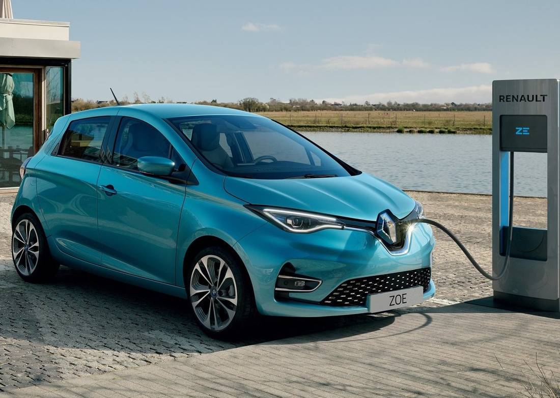 Electrique, hybride et hydrogène voiture électrique Renault Zoé Mondial de l'Auto 2022