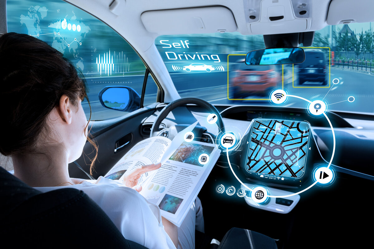 lire dans voitures connectées voiture autonome Mondial de l'Auto 2022