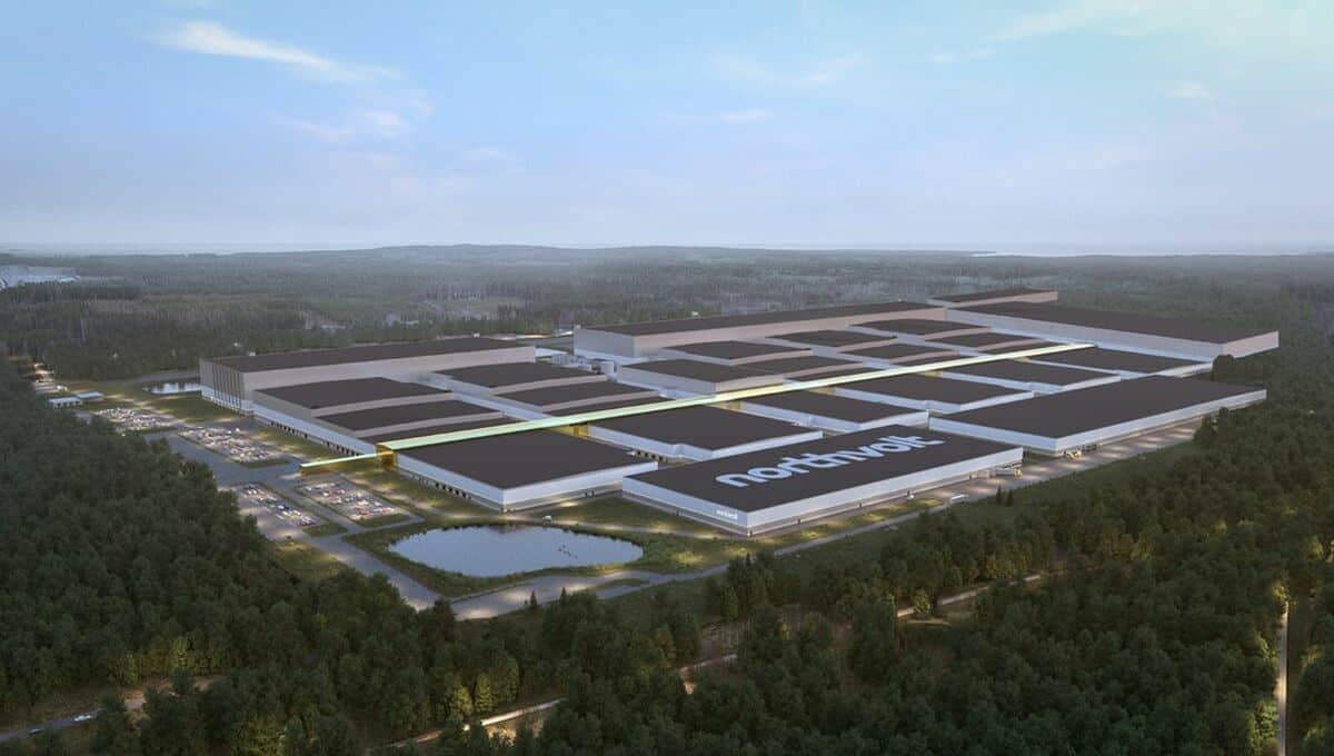 Northvolt a récemment achevé la construction de sa première usine "Gigafactory" à Skellefteå, consacrée en partie aux batteries recyclées, dans le nord-est de la Suède. Crédit photo : Northvolt Mondial de l'Auto 2022