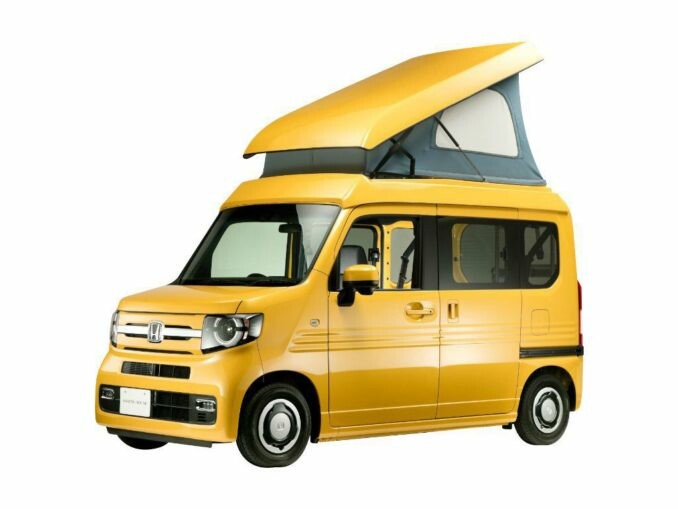 Avec seulement 3,4 m de long, ce camping-car est minuscule ! Crédit : Honda Le camping car le plus petit au monde : Honda N-Van Compo Mondial de l'Auto 2022