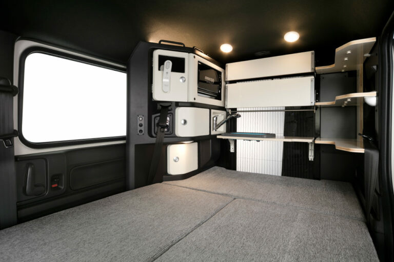 Honda N-Van Compo : intérieur Le camping car le plus petit au monde : Honda N-Van Compo Mondial de l'auto 2022