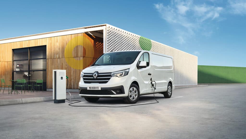 Mondial de l'Auto, Renault présente le nouveau Trafic Van, proposé en 100% électrique