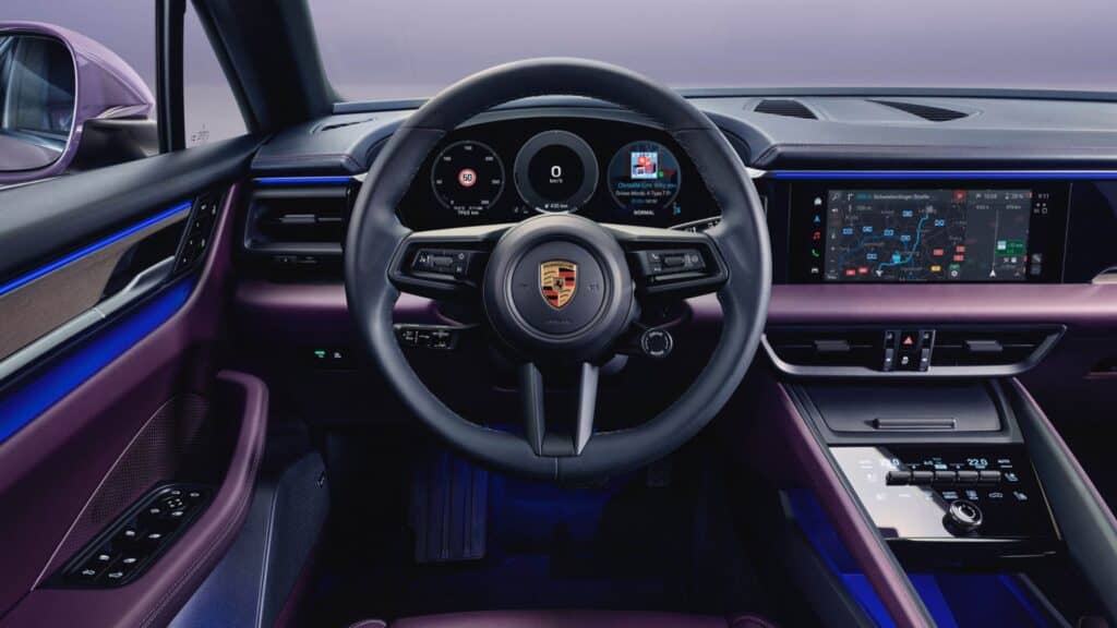 Mondial de l'Auto 2024, l'intérieur du premier SUV Porsche électrique