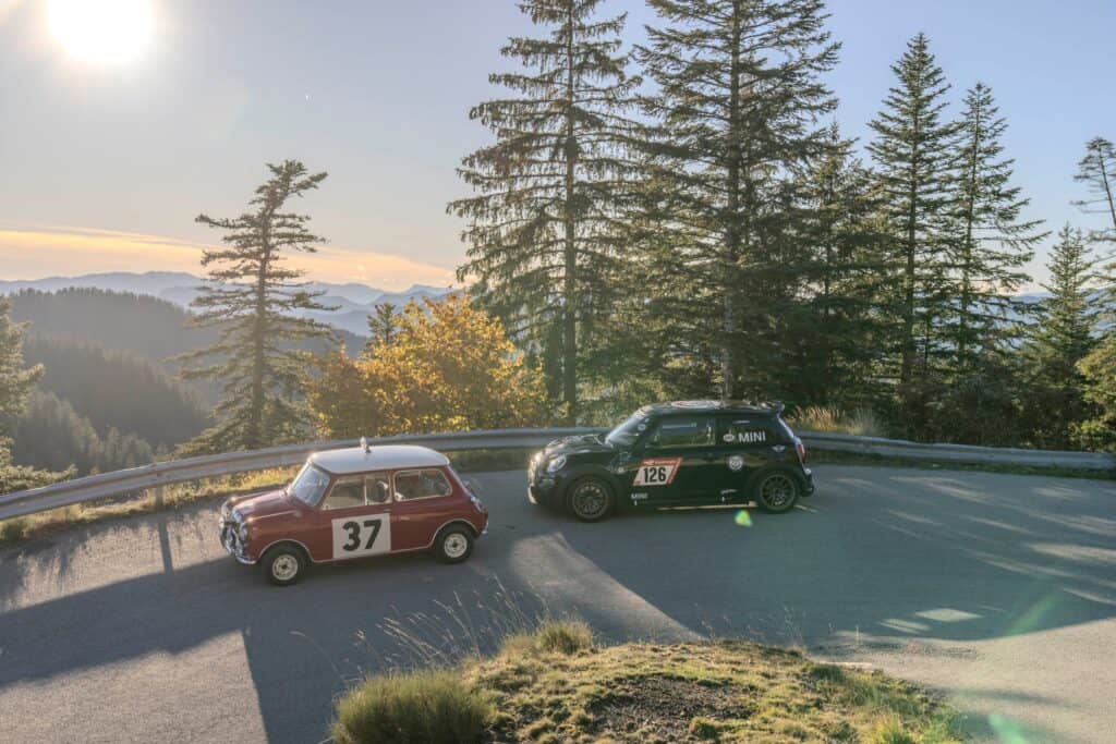 Mondial de l'Auto 2024, Mini Cooper  S et MINI John Cooper Works sur la route du Monte-Carlo