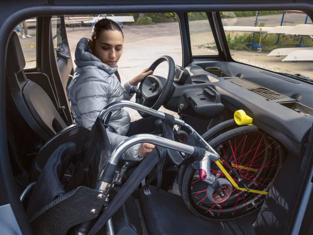 Mondial de l'auto 2024, la Citroën Ami For All conçue pour répondre aux besoins des personnes à mobilité réduite PMR
