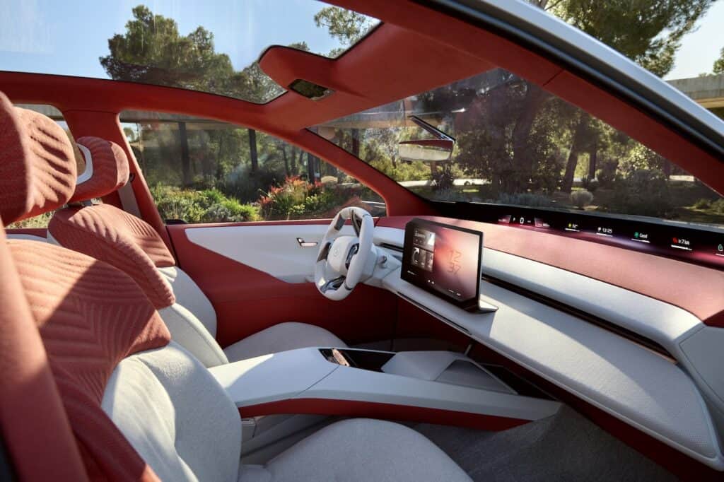 Mondial de l'auto 2024, BMW VISION NEUE KLASSE X vue de l'intérieur, le futur des SUV BMW