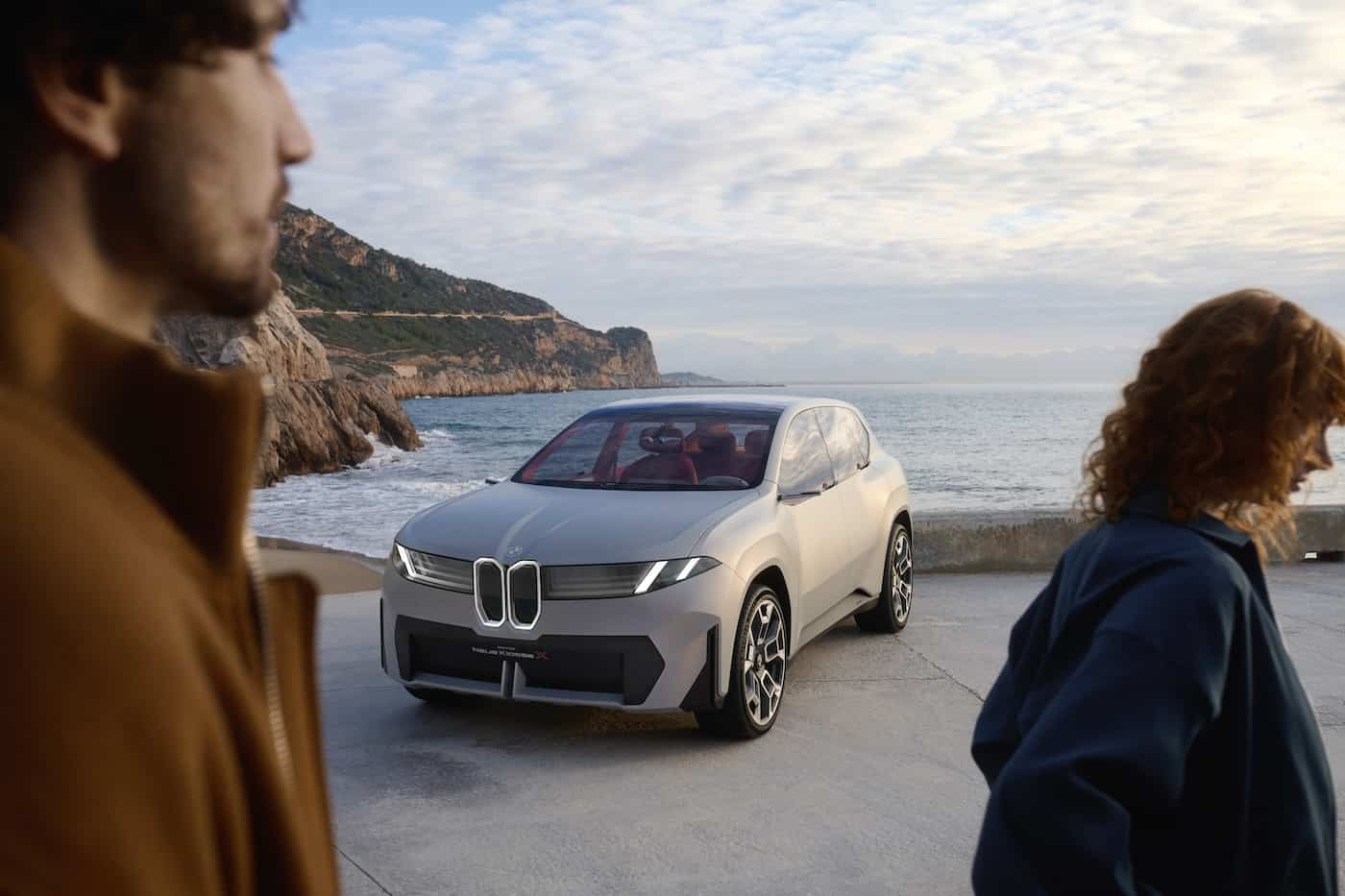 Mondial de l'auto 2024, BMW VISION NEUE KLASSE X vue avant, le futur des SUV BMW
