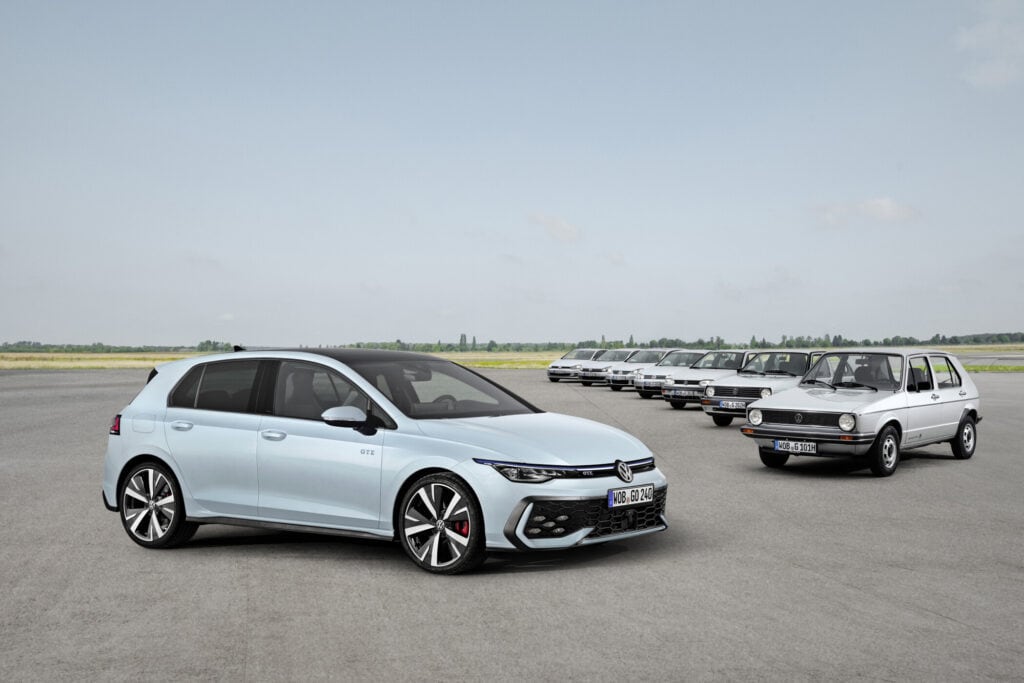 Huit générations et 37 millions de VW Golf produites Mondial de l'Auto 2024