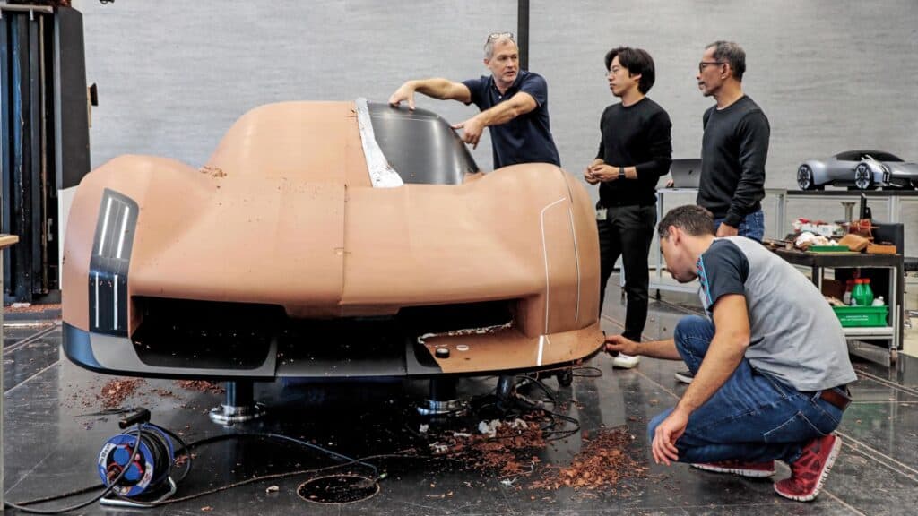 Développement de la Porsche Mission X, 2023 mondial de l'auto 2024