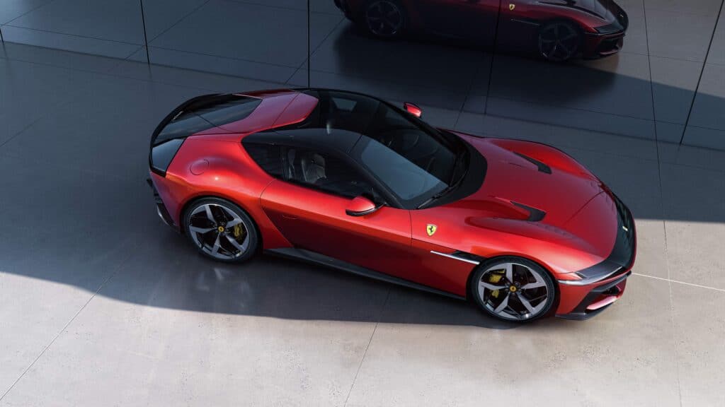 Mondial de l'auto 2024, nouvelle Ferrari 12Cilindri coupé et spider