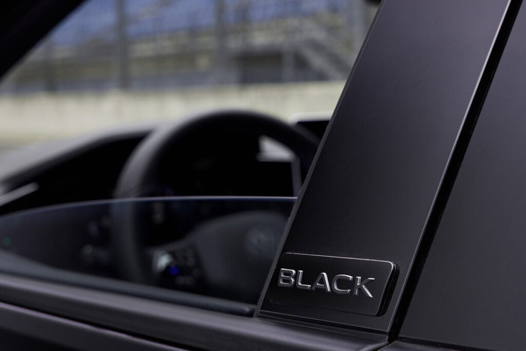 black edition, design extérieur résolument noir, mondial de l'auto 2024