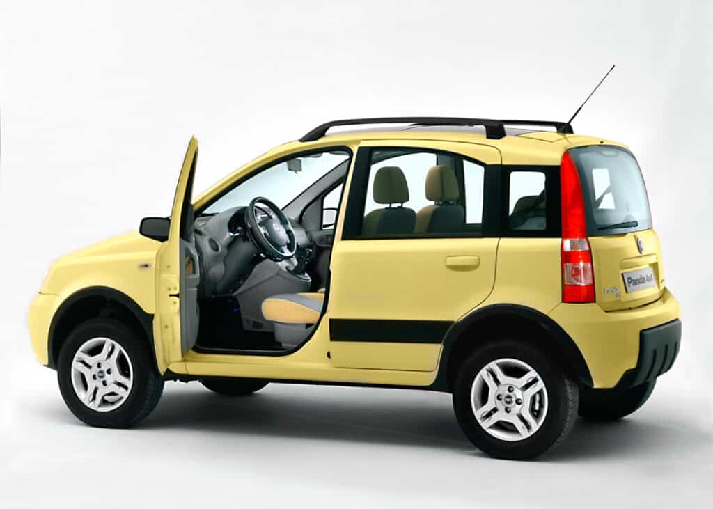 Mondial de l'auto 2024, coty, car of the year, Voiture de l'année 2004 - Fiat Panda, simple et efficace