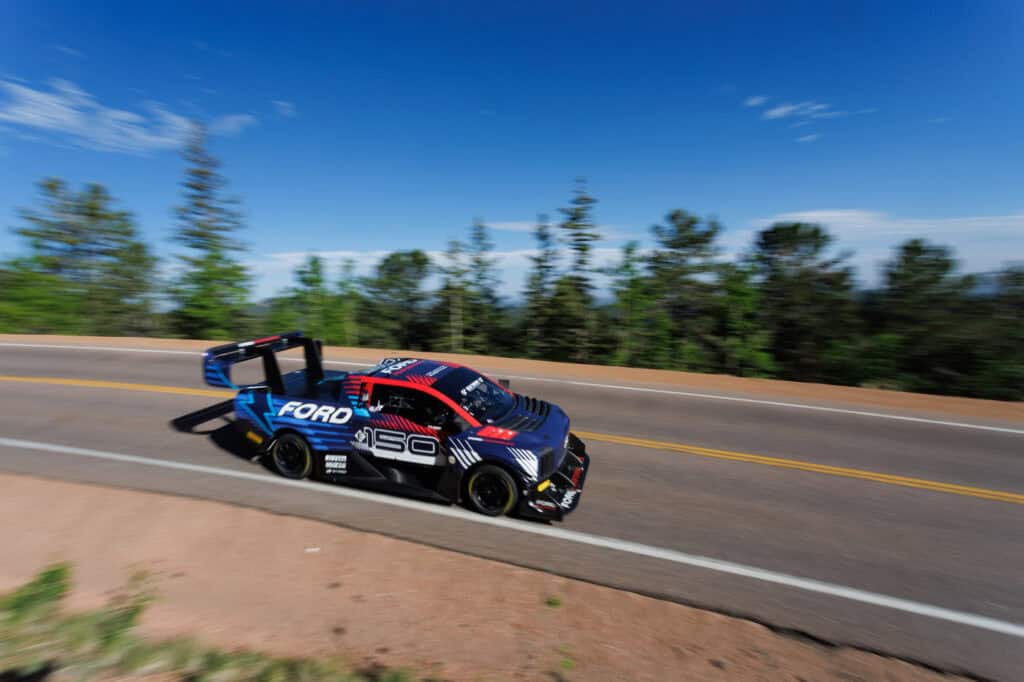 mondial de l'auto 2024, Ford F-150 Lightning SuperTruck EV victorieux à Pikes Peak, romain dumas, 2024