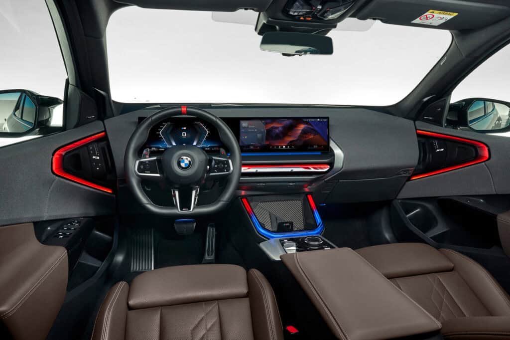 Intérieur raffiné et technologies de pointe, BMW mondial de l'auto 2024