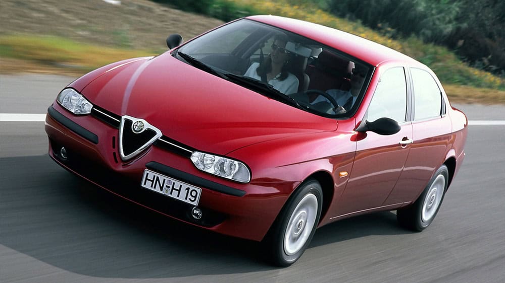 Mondial de l'auto 2024, coty, car of the year, Voiture de l'année 1998 - Alfa Romeo 156, coup de foudre en Italie
