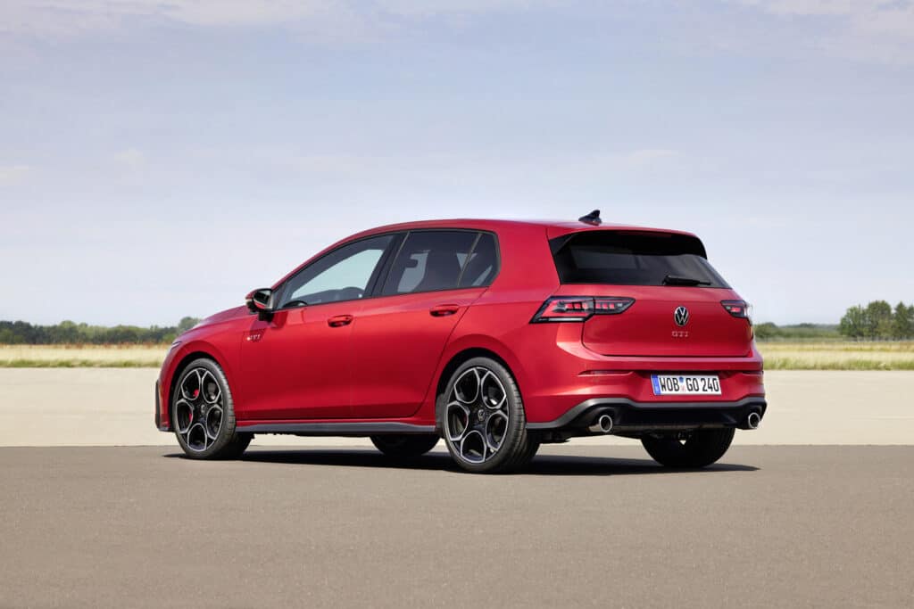 volkswagen golf 8 gti, rouge nouveautés Volkswagen, gamme ID. ID.1 ID.2 ID.3 ID.4 ID.5 ID.BUZZ, calendrier 2024 2025 2026 2027, mondial de l'auto 2024