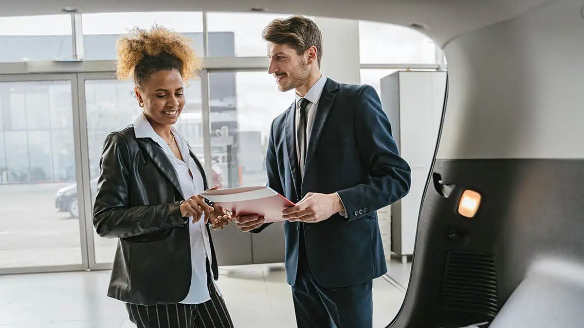 Démarches administratives - changement adresse carte grise et attestation assurance automobile - mondial de l'auto 2024