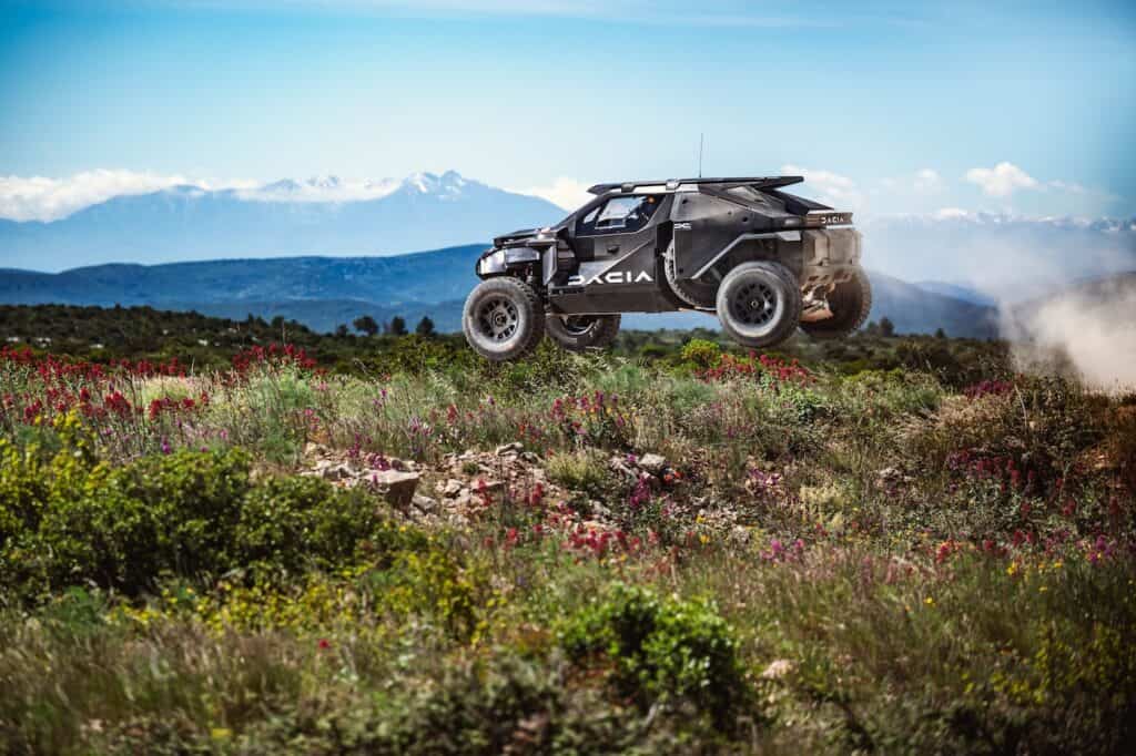 Dacia Sandrider, Dakar 2025, Sebastien Loeb, Mondial de l'Auto 2024 test dans l'Aude