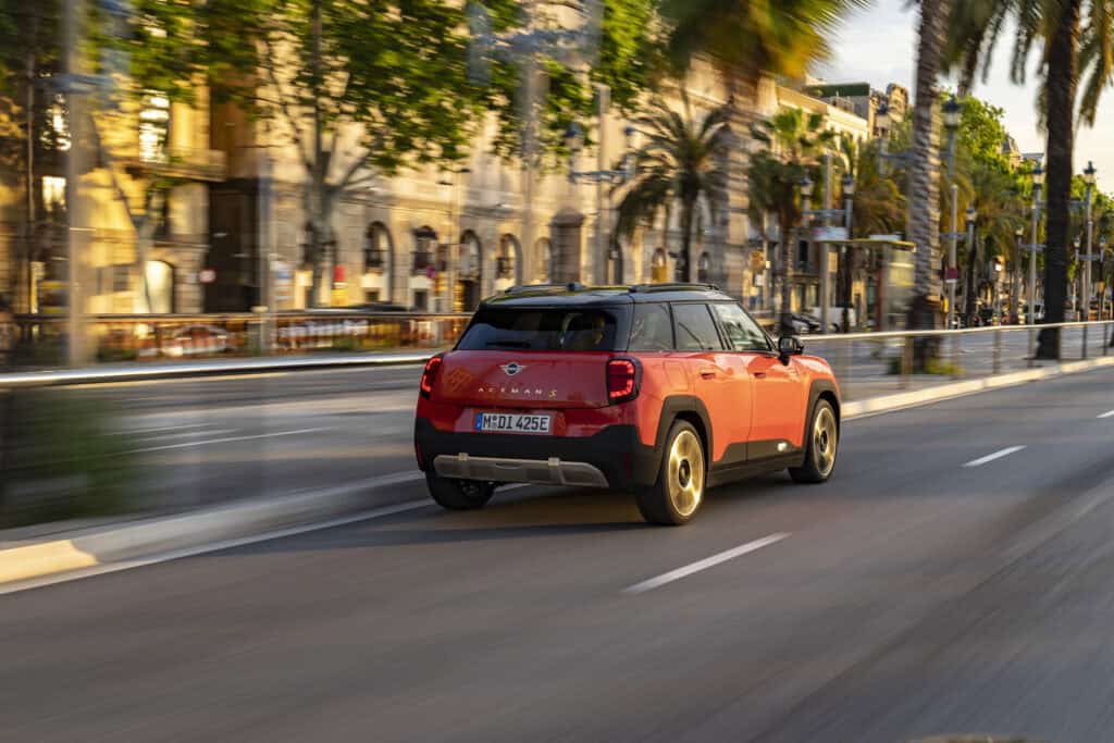 photo de la voiture aceman SE - mondial de l'auto 2024 - photo de la voiture vue arrière