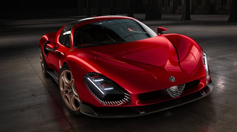 photo Alfa Romeo 33 straddle - photo de la voiture vue de face - mondial de l'auto 2024 - stellantis 