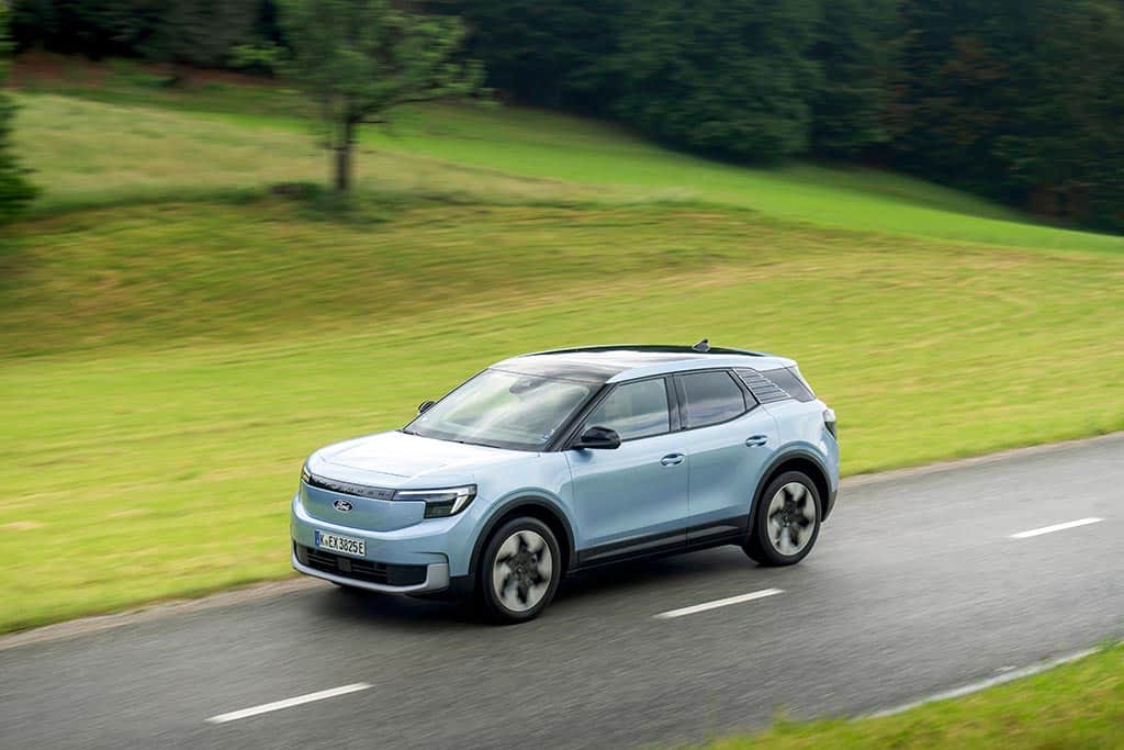 photo de l'explorer - photo de la voiture vue de 3/4 coté - mondial de l'auto 2024