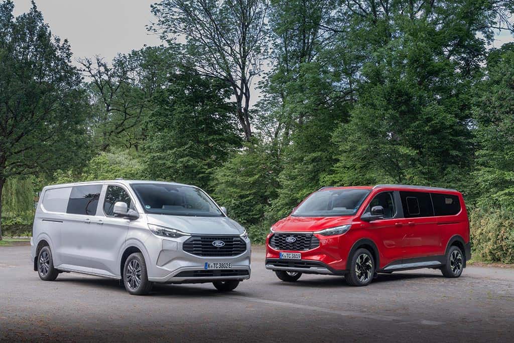 photo ford tourneo - mondial de l'auto 2024