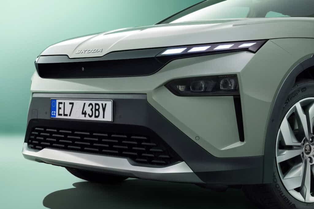 photo de l'avant du nouveau skoda elroq - mondial de l'auto 2024