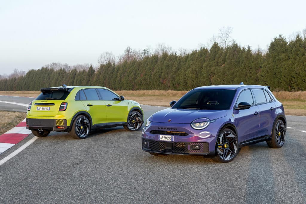 photo des nouvelles abarth 600e - grand turismo et scorpionissima - mondial de l'auto 2026