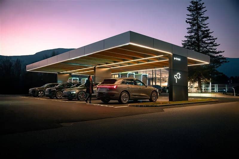 photo de la station de recharge audi hub - chambery france - mondial de l'auto 2026