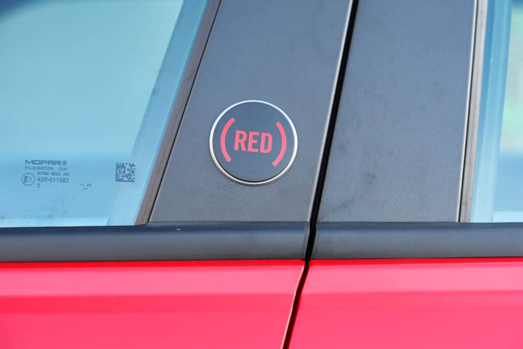 Essai 2025, Mondial de l'Auto, zoom finition Red