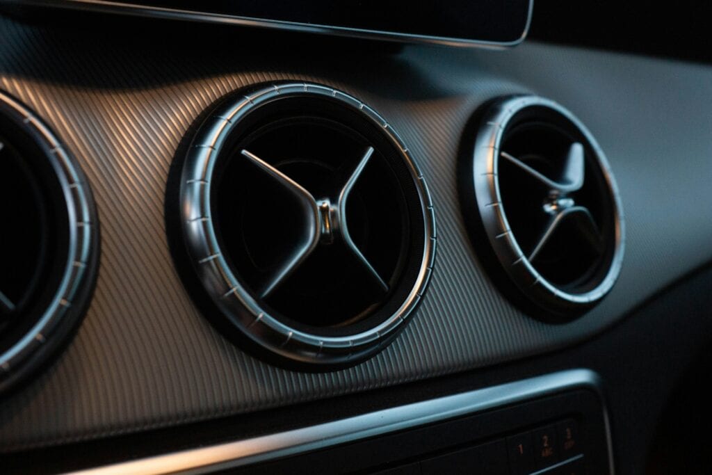 climatisation, pannes, Mondial de l'Auto, zoom aérations intérieur