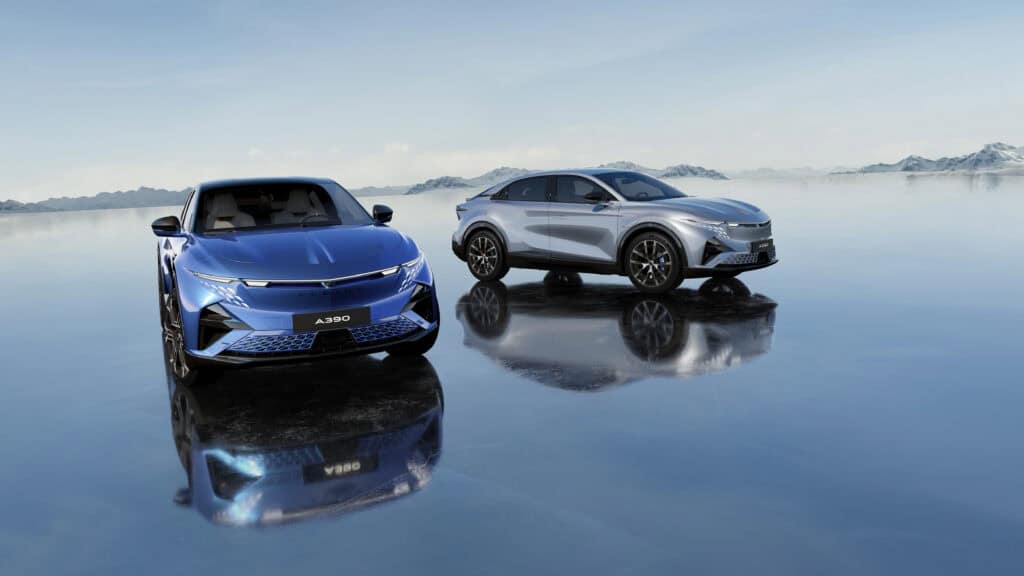Les Alpine A390GT et GTS en bleu et en gris.