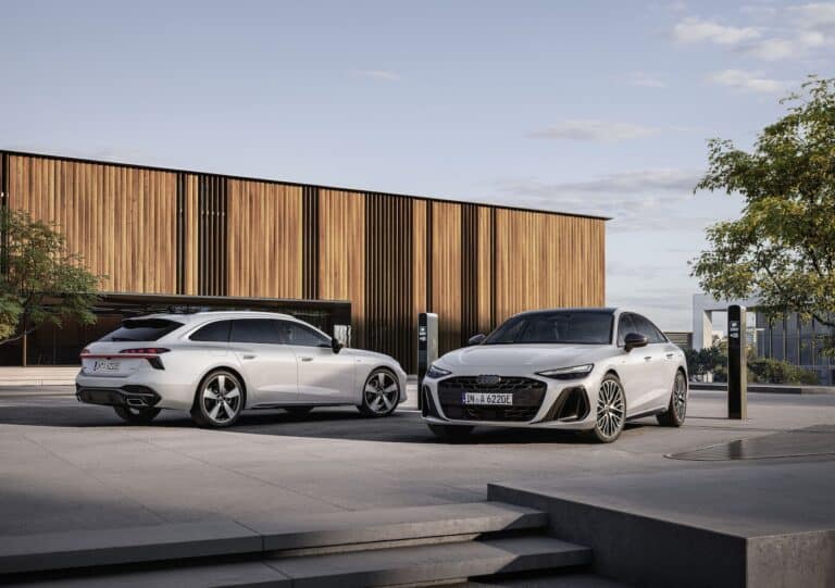 photos des nouvelles audi A6 quattro e-hybrid 2025 berline et break avant - plan statique des voitures
