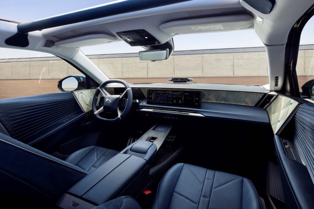 photo interieur de la DS N°8 Présidentielle 2025 - mondial de l auto 2026