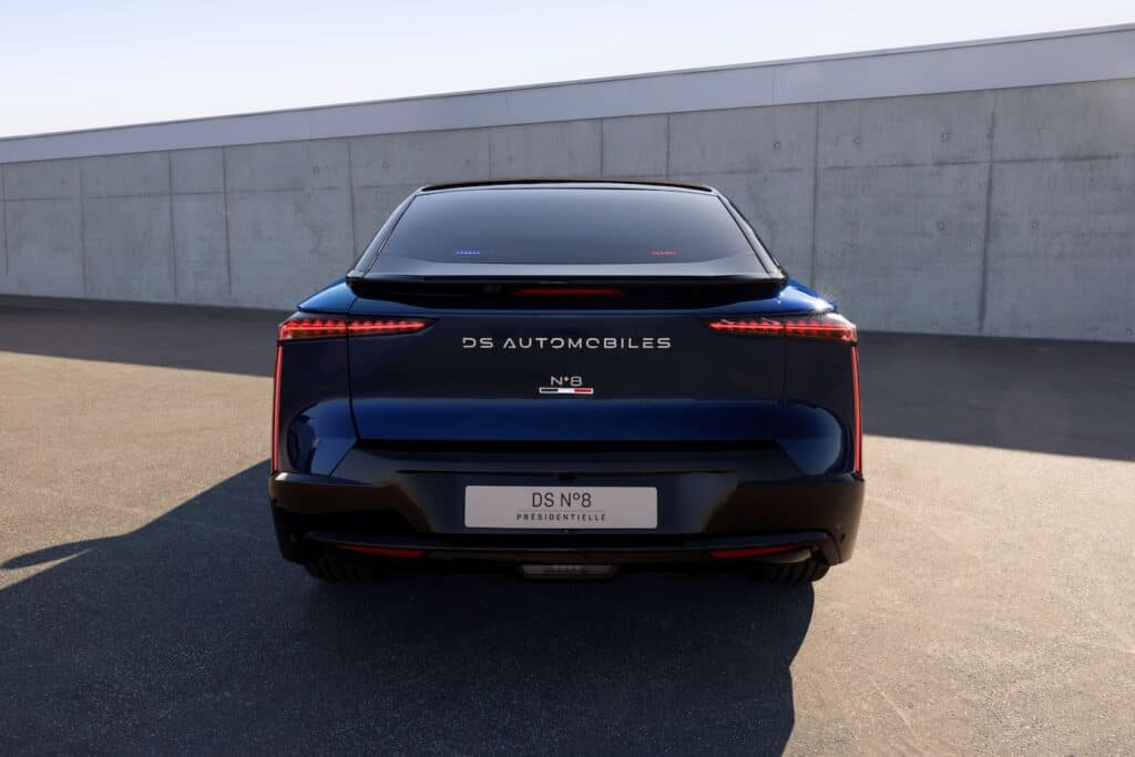 face arrière de la DS n°8 présidentielle - numéro 8 - mondial de l auto 2026