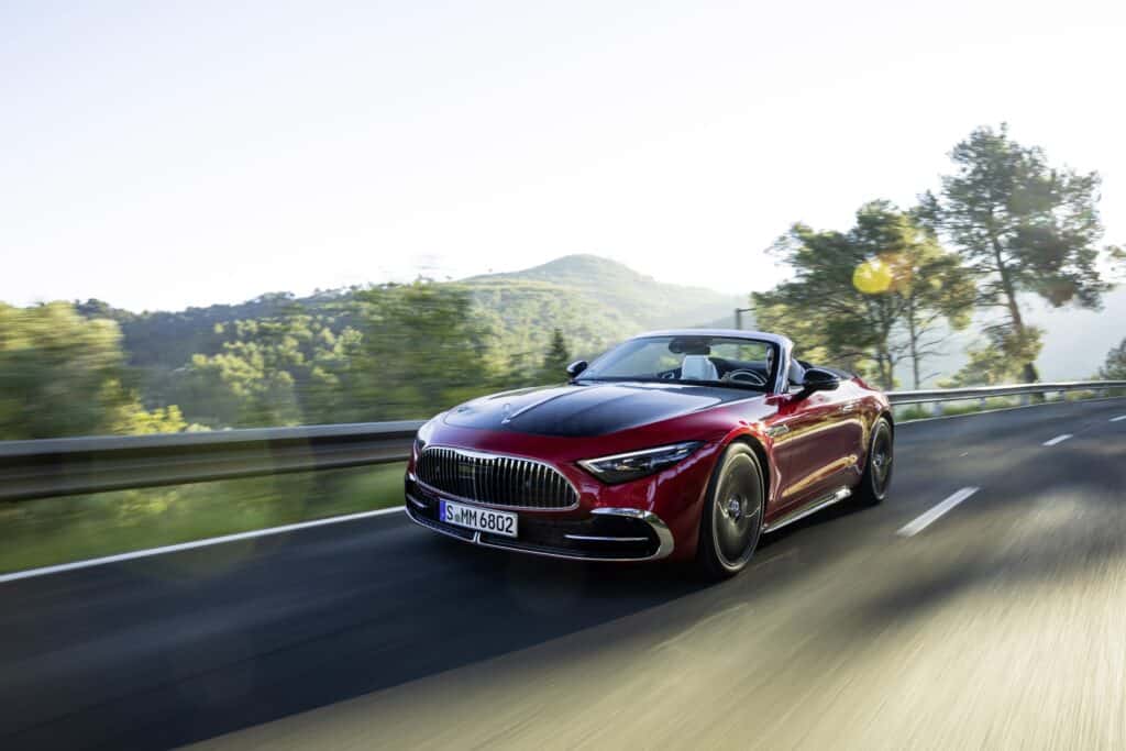 Mercedes-Maybach SL 680 sur la route