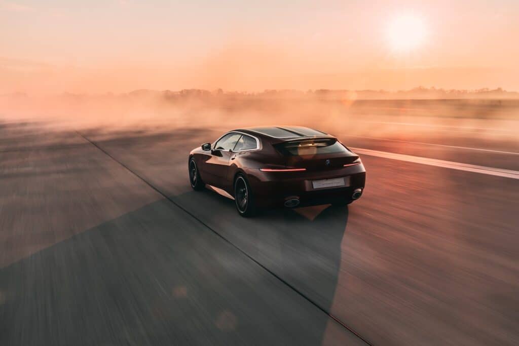 bmw-concept-speedtop-roule-sur-la-route