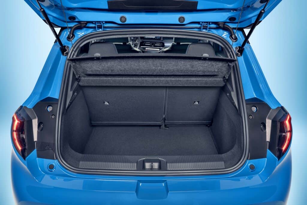 nissan micra 2025 coffre