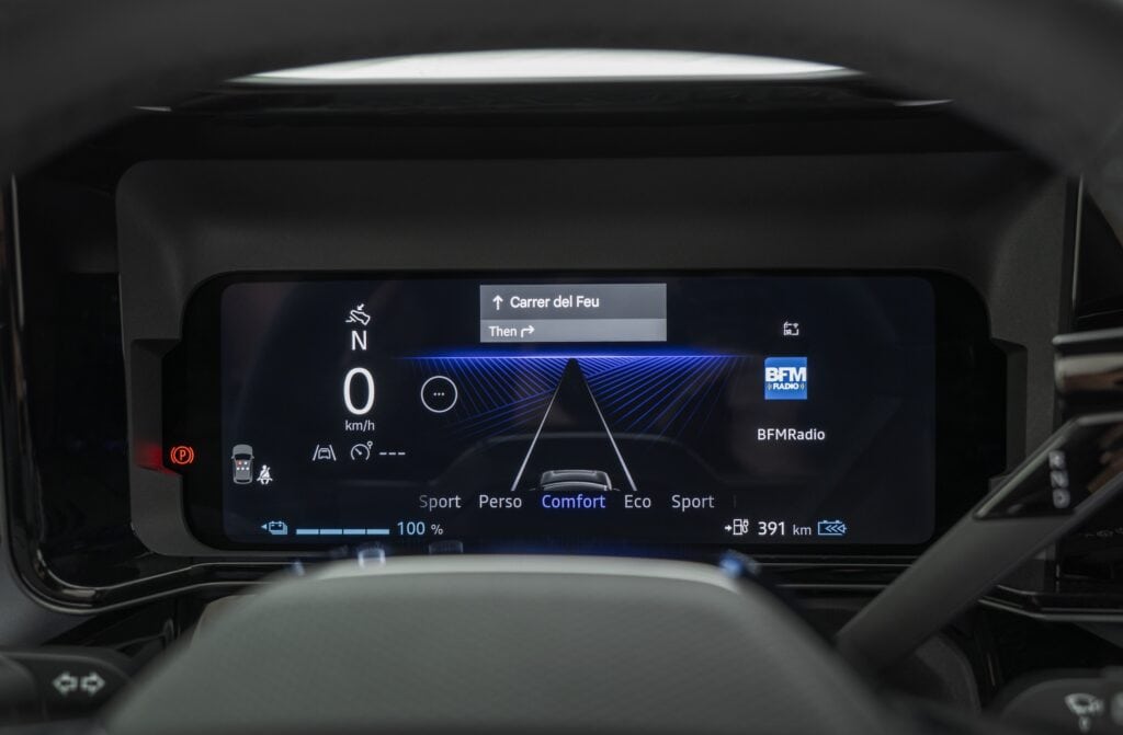 combiné d'instrumentation de la Nissan Micra de 10,1 pouces
