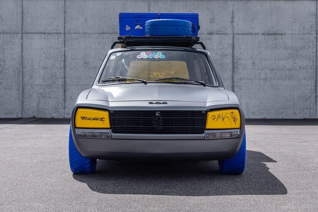 peugeot 504 break du 113 - photo de la voiture vue de face avant - mondial de l'auto 2026