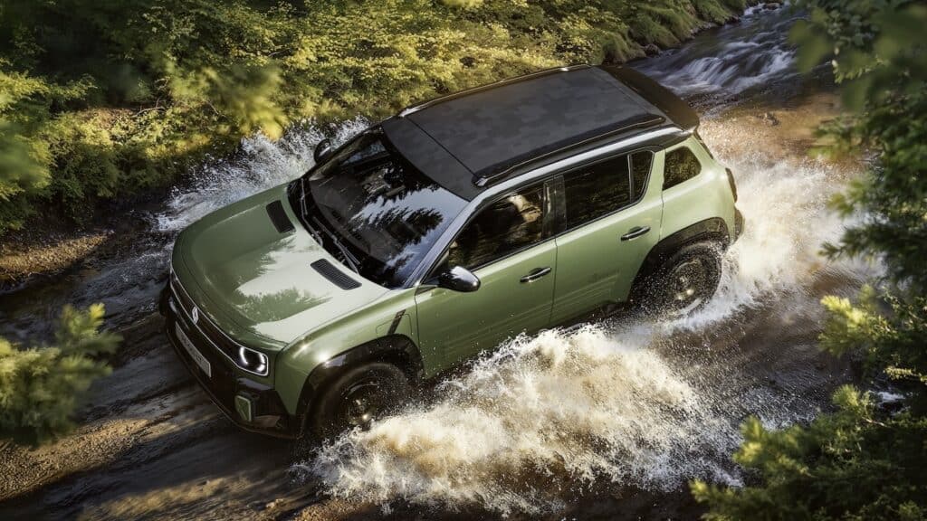 photo vue du dessus de la renault 4x4 savane concept - mondial de l auto 2026