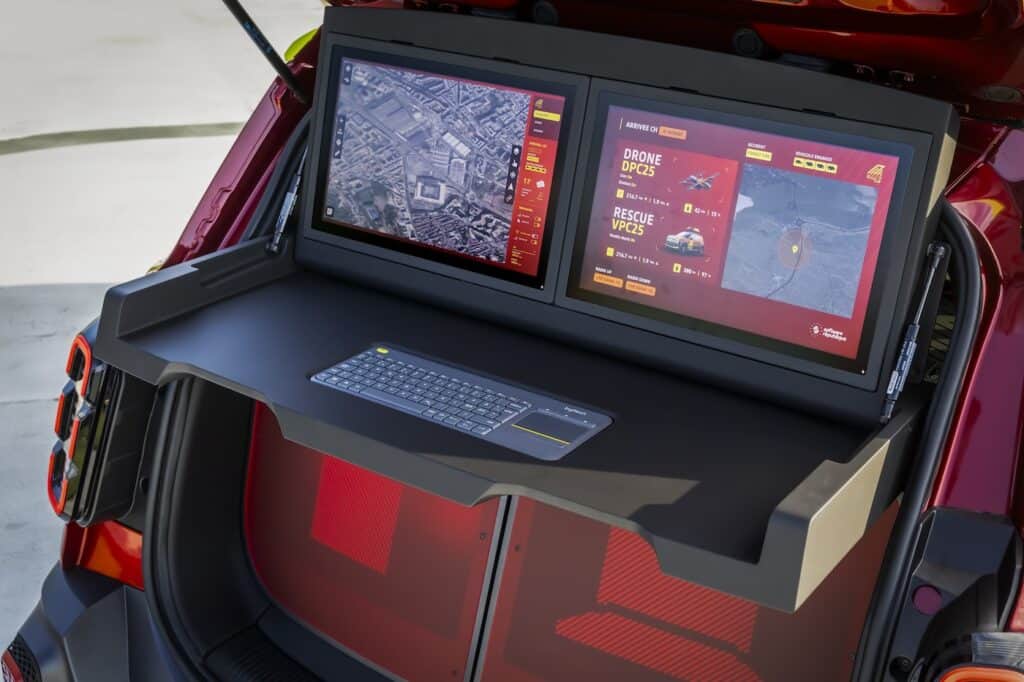 photo des equipements informatiques de la voiture - mondial de l'auto 2026